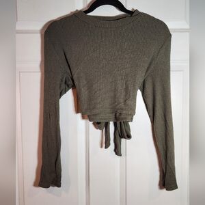 Almost Famous Green Ribbed Knit Tie Back Long Sleeve Crop Top Minor Wash Wear L